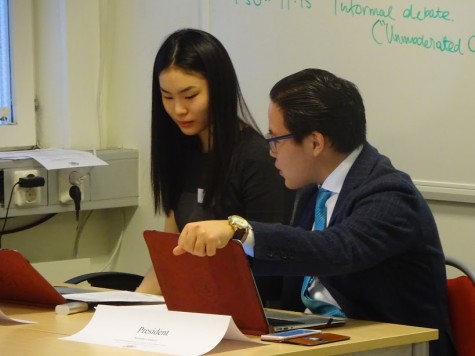 Delegates Discuss Diseases