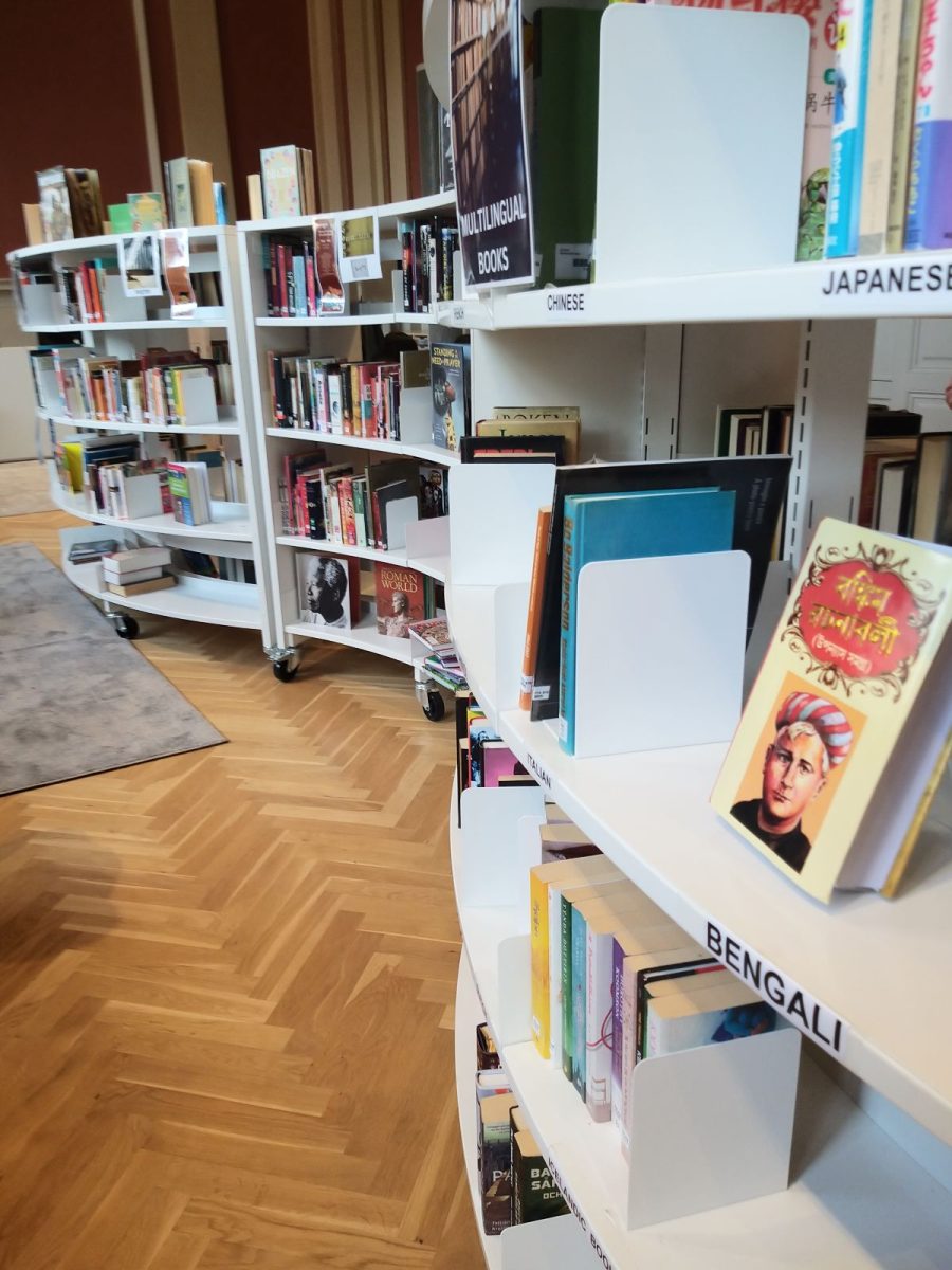 Building a multilingual library