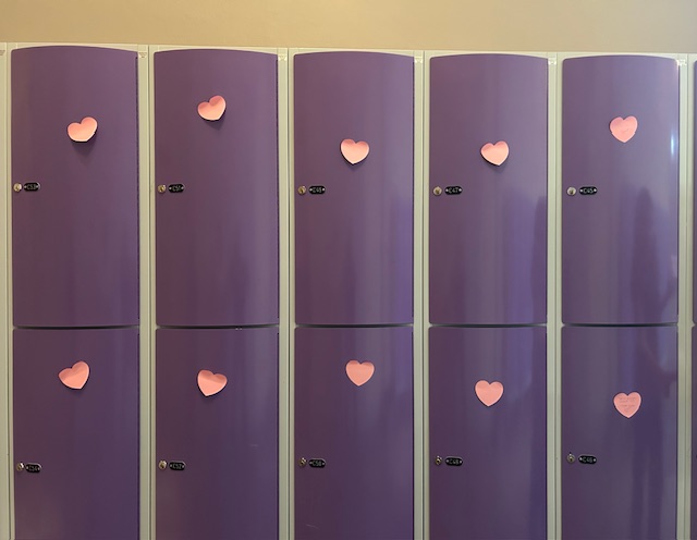 Kindness notes on SIS lockers